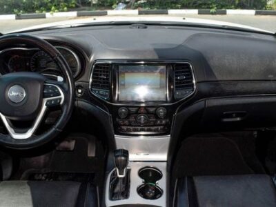 Jeep Grand Cherokee Summit 5.7 L V8 2021