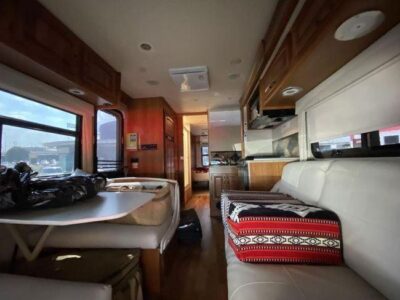 Ford E 450 2016 FULLY LOADED CARVAN