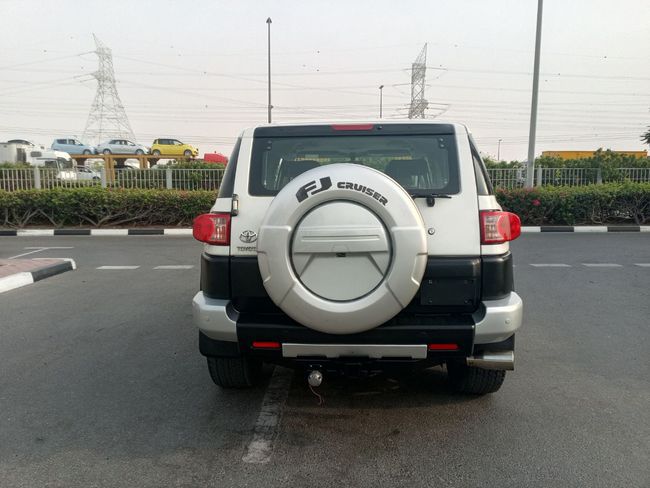Toyota FJ Cruiser VXR 4.0L 2014