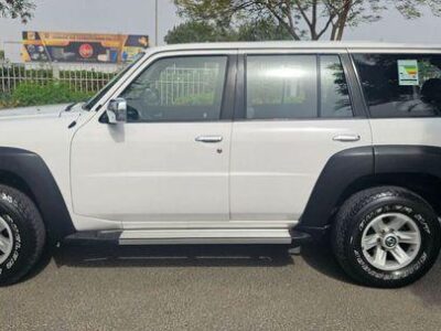 Nissan Patrol Safari GL 4.8L A/T 2019 (9 Seater)