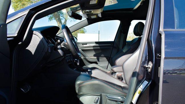 Volkswagen Golf GTI 2.0L Turbo 2021