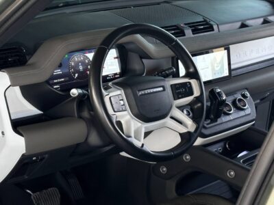 2020 Land Rover DEFENDER SE