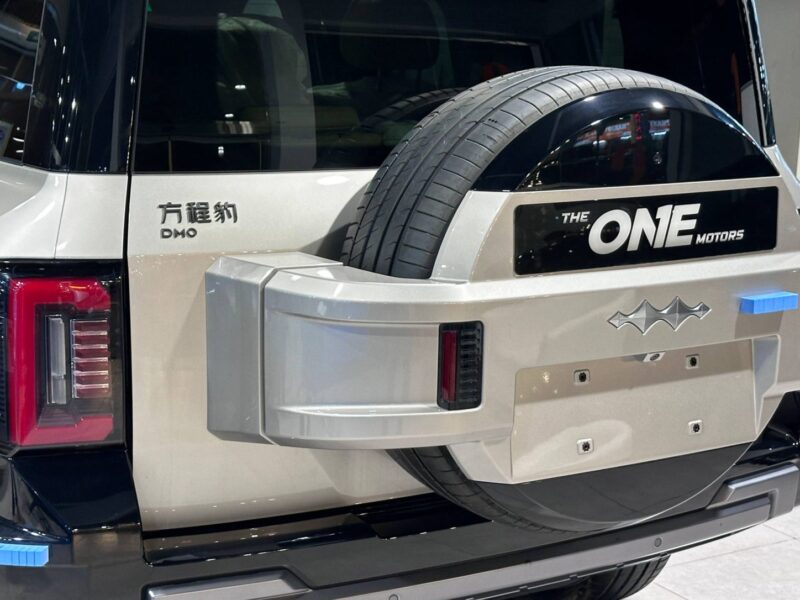 2025 BYD LEOPARD 8