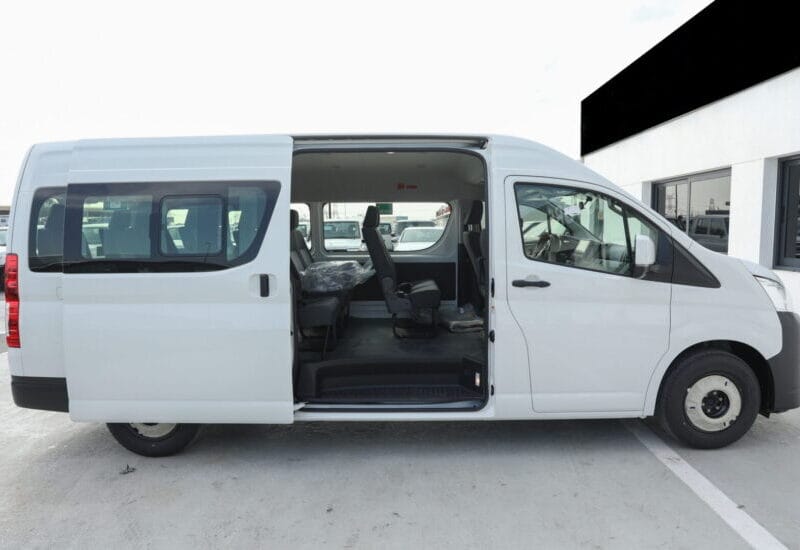 TOYOTA HIACE BUS DX 13 SEATS 3.5L HIROOF 2025