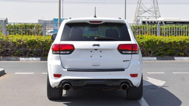 Jeep Grand Cherokee SRT 6.4 L V8 2013
