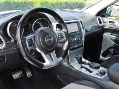 Jeep Grand Cherokee SRT 6.4 L V8 2013