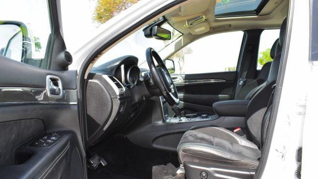 Jeep Grand Cherokee SRT 6.4 L V8 2013