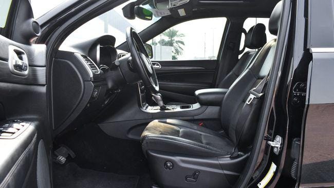 Jeep Grand Cherokee 3.6L V6 2020 With SRT Badge