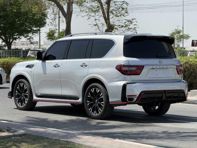 Nissan Patrol 2024 GCC SPEC UNDER WARRANTY NEAT AND CLEAN LESS KILOMETER