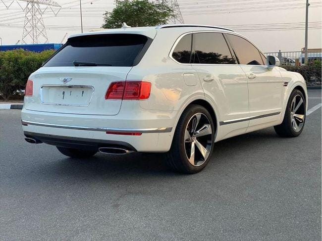 Bentley Bentayga Std 2017 GCC SPEC NEAT AND CLEAN