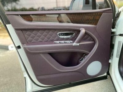 Bentley Bentayga Std 2017 GCC SPEC NEAT AND CLEAN