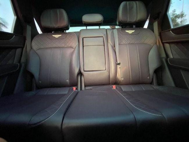 Bentley Bentayga Std 2017 GCC SPEC NEAT AND CLEAN