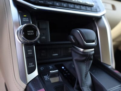 TOYOTA LAND CRUISER LC300 GXR 3.5L Twin-turbo 2025