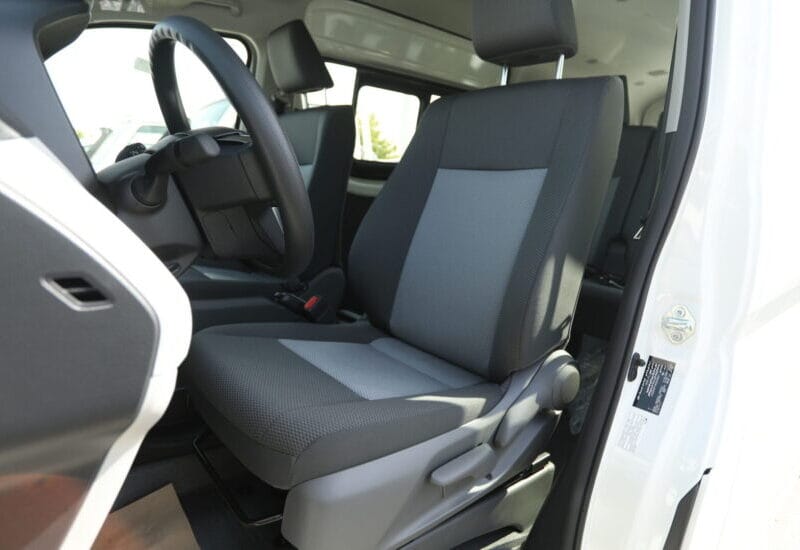 TOYOTA HIACE BUS DX 13 SEATS 3.5L HIROOF 2025