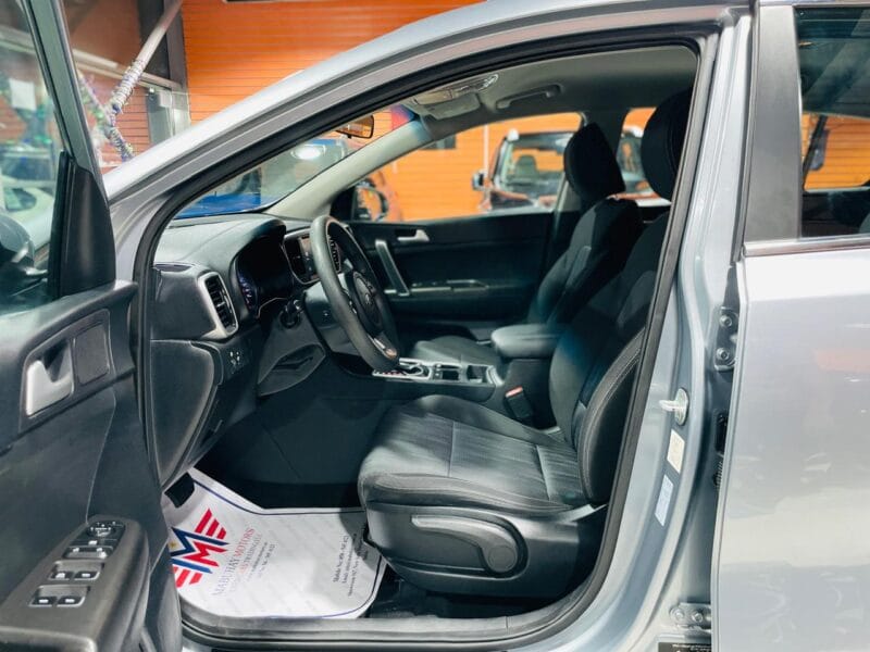 Kia Sportage Gray 2022