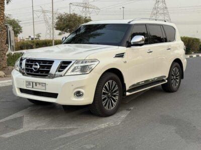 Nissan Patrol LE Platinum 5.6L 2017 GCC SPEC NEAT AND CLEAN LESS KILOMETER