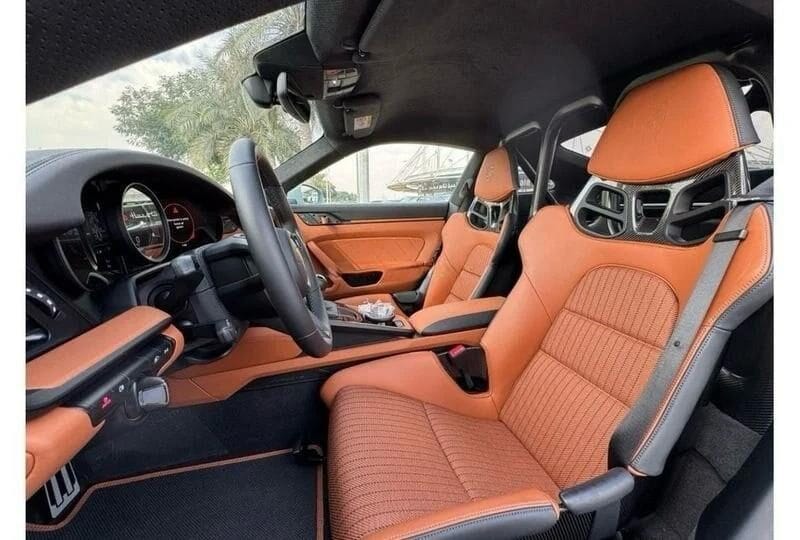 Limited Edition Porsche 911 S/T 2024