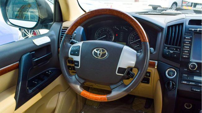 Toyota Land Cruiser GXR V6 2015