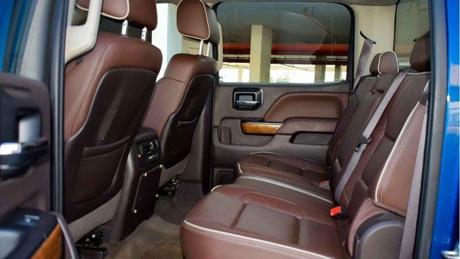 Chevrolet Silverado HIGH COUNTRY REAPER 2015 1 out of 5 in UAE