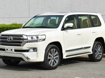 Toyota Land Cruiser EXR 5.7 V8 2017