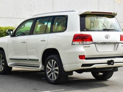 Toyota Land Cruiser EXR 5.7 V8 2017