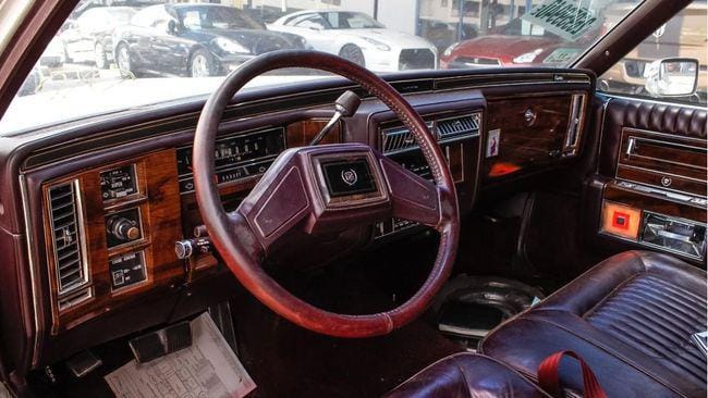 Cadillac Brougham 5.0 L 1989