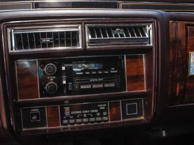 Cadillac Brougham 5.0 L 1989