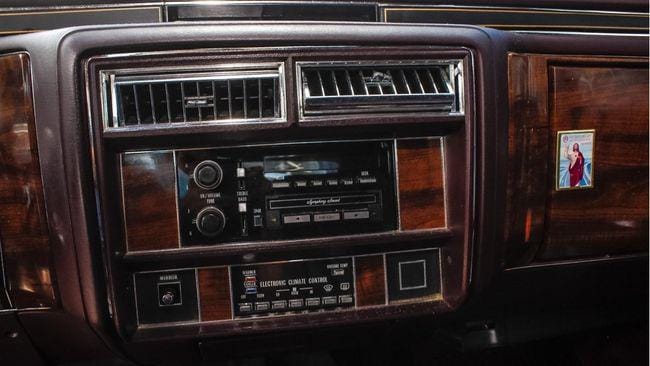 Cadillac Brougham 5.0 L 1989