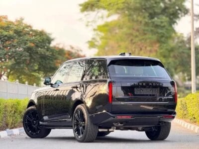 2022 Land Rover Range Rover Autobiography 8-Cylinder Engine