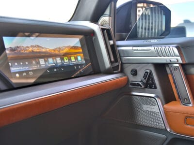 Dongfeng M Hero 917 Military-Inspired Hybrid SUV 2024