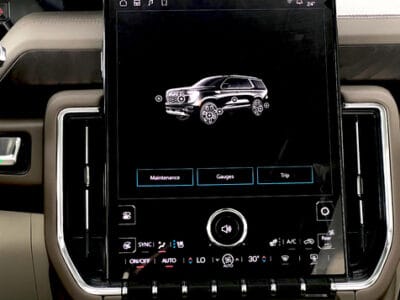 2025 GMC Yukon Denali 2025 VIP with TV