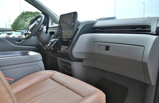2022 Hyundai Staria VIP 4-seater GCC 2 Years Warranty
