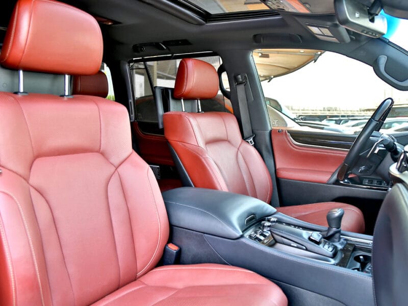 Lexus LX570 2019 Black Edition