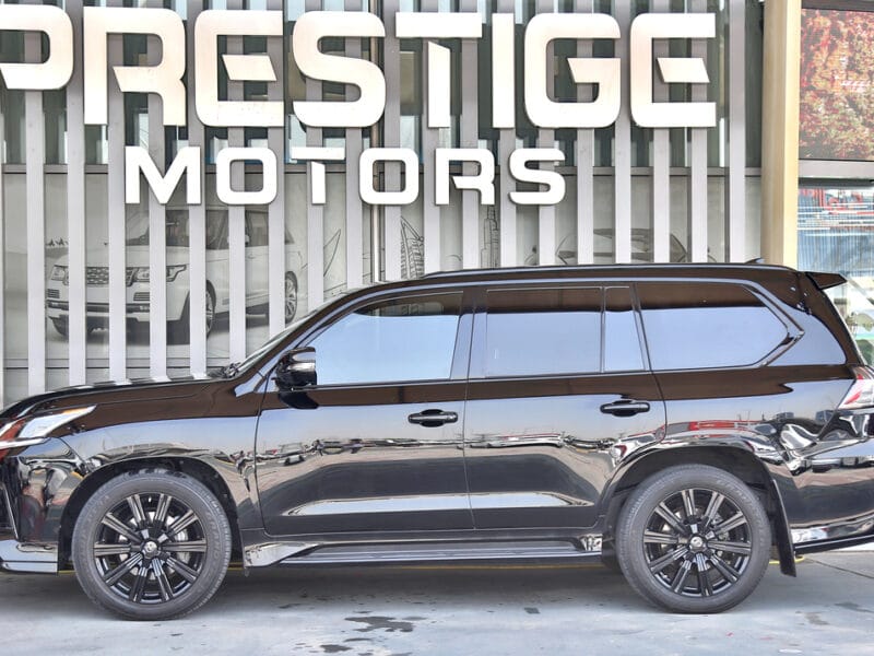 Lexus LX570 2019 Black Edition