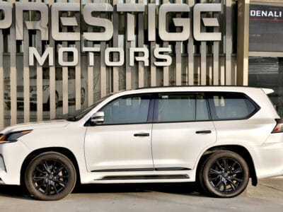 Lexus LX570 Black Edition