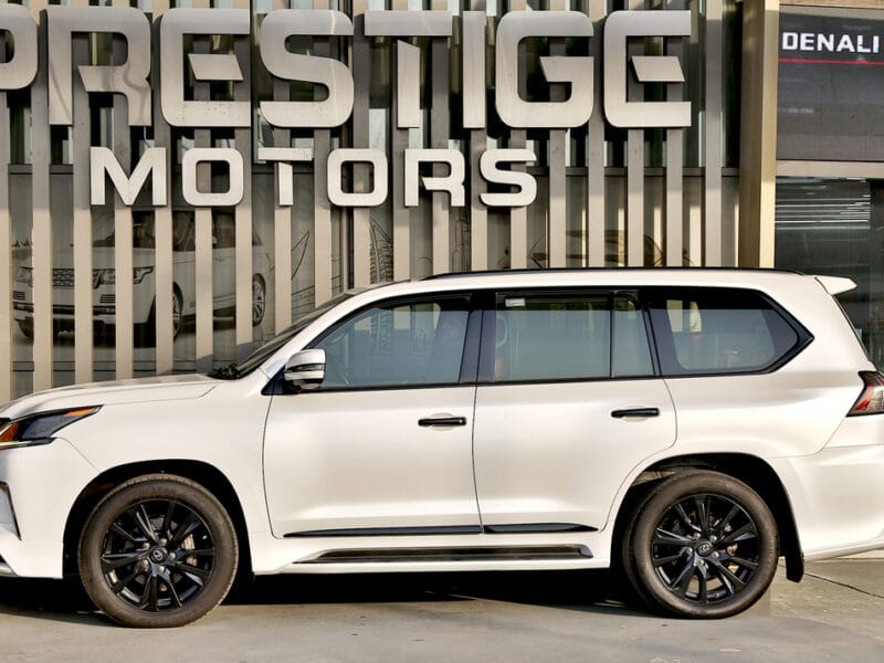 Lexus LX570 Black Edition