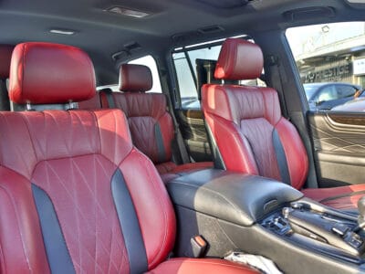 Lexus LX570 Black Edition