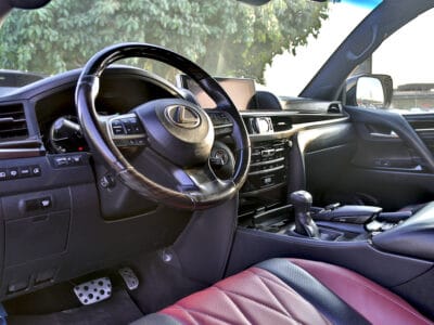 Lexus LX570 Black Edition