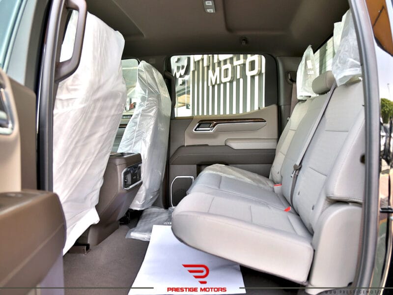 GMC Sierra Elevation 1500 CREWCAB 4WD 5.3 GCC 2024 For Local Registration +5%