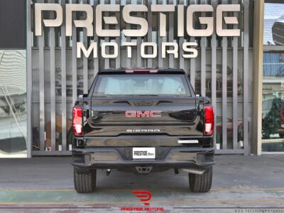 GMC Sierra Elevation 1500 CREWCAB 4WD 5.3 GCC 2024 For Local Registration +5%