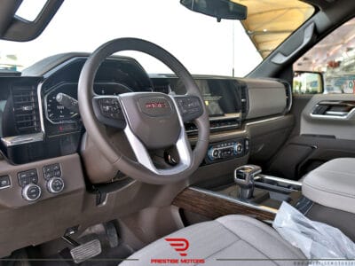 GMC Sierra Elevation 1500 CREWCAB 4WD 5.3 GCC 2024 For Local Registration +5%