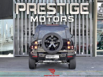 Land Rover Defender 2023