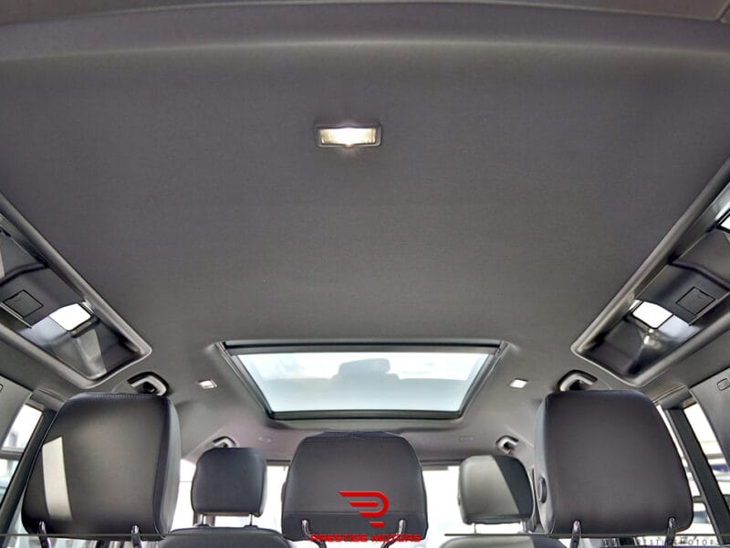 Land Rover Defender X-DYNAMIC 110 SE P400 AWD 2024 Local Registration + 10%