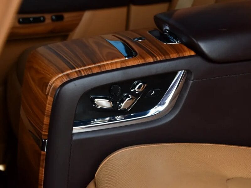 2020 Rolls-Royce Cullinan Black Badge Original Mansory KIT