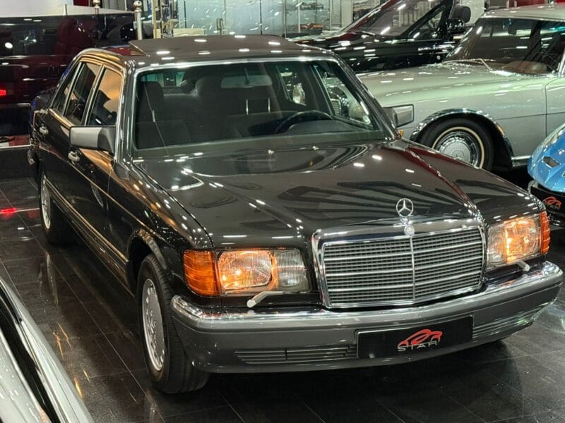 1991 Mercedes-Benz 560 SEL