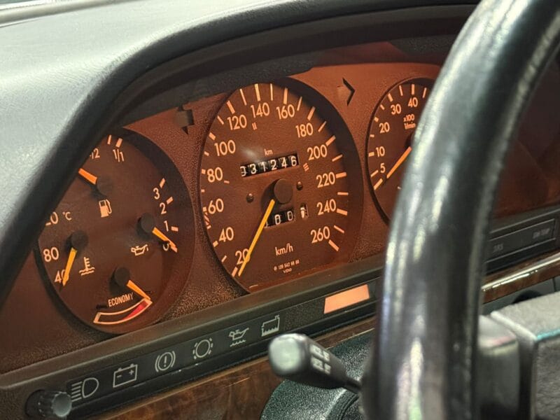 1991 Mercedes-Benz 560 SEL