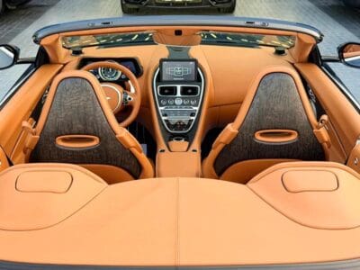 Aston Martin DB11 V8 Volante