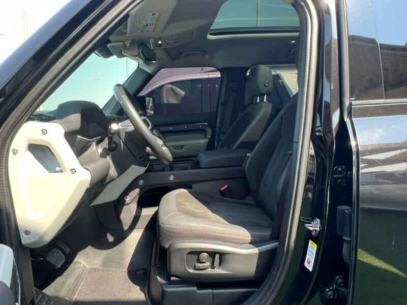 Land Rover Defender 2020 P400 110 SE 3.0L (5-Seater)/V6