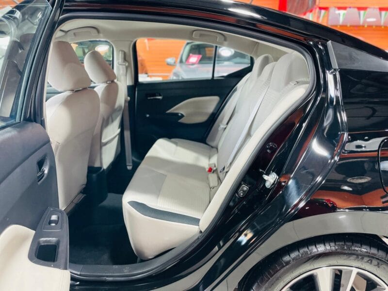 Nissan Sunny Black 2022