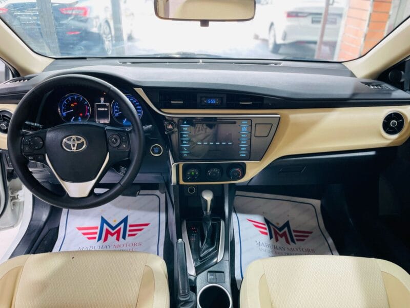 Toyota Corolla White 2017
